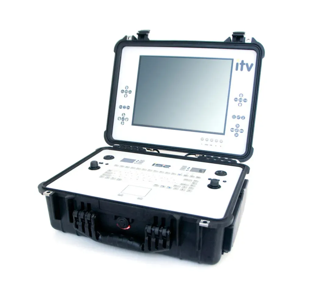 Mobiles Inspektions-Koffersystem mit integriertem Monitor und Bedienoberfläche